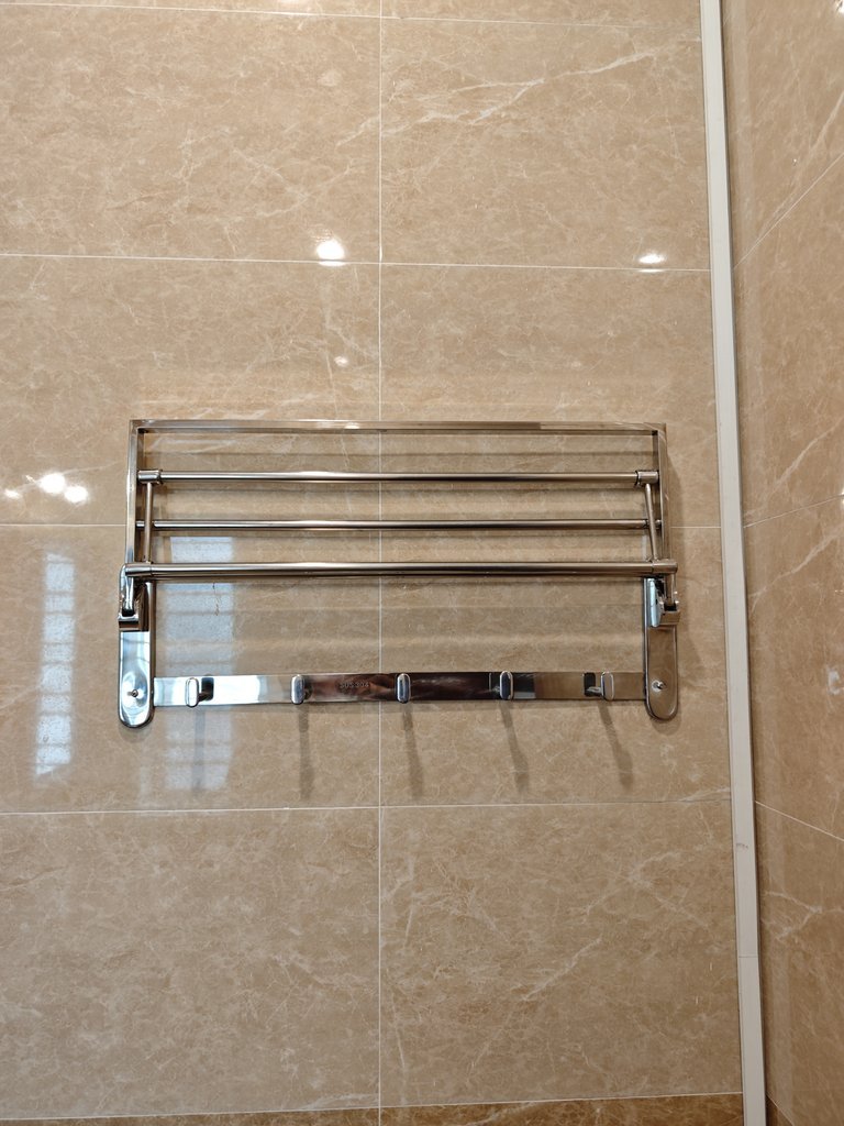 Đánh giá sản phẩm Máng khăn tháp Hita HG17