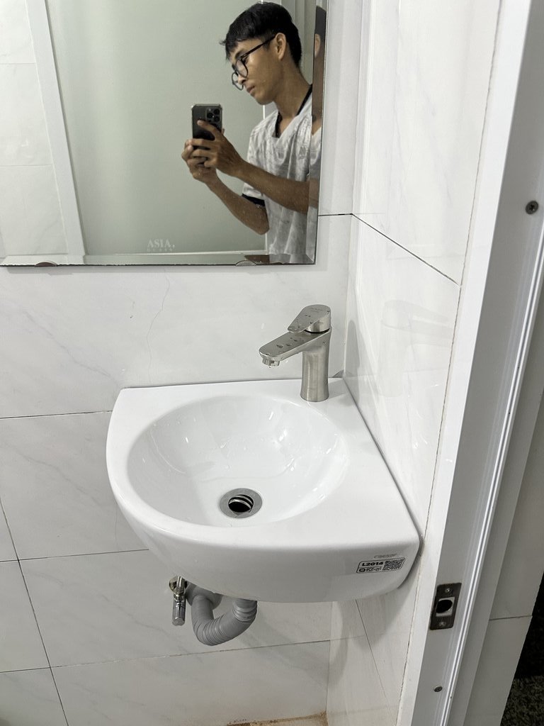 Đánh giá sản phẩm Chậu rửa lavabo treo tường đặt góc Caesar L2014