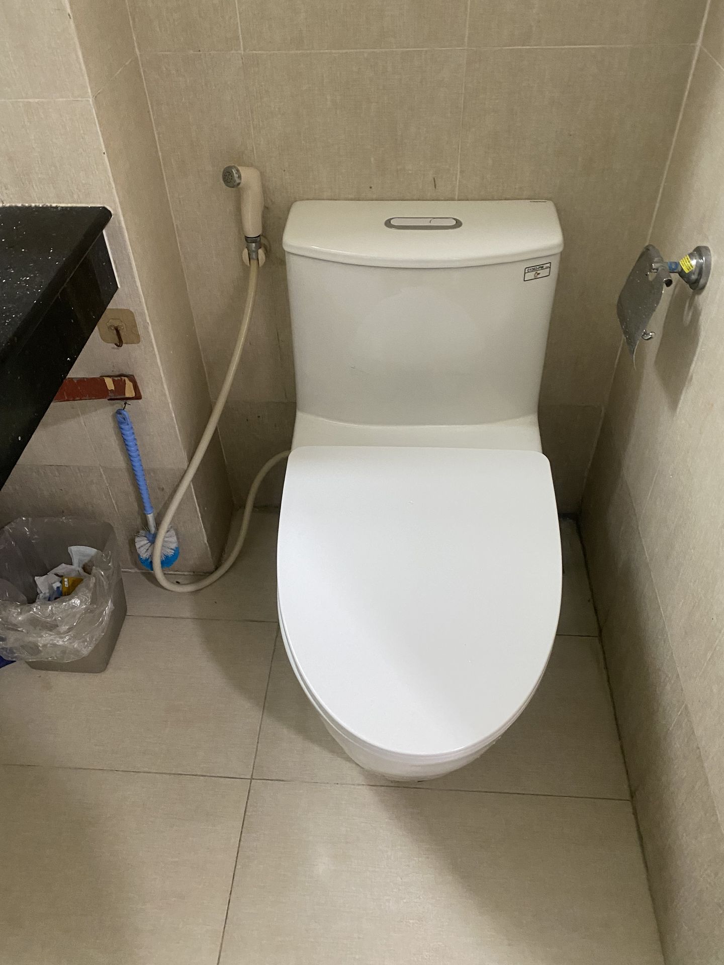 Đánh giá sản phẩm Bồn cầu 1 khối Caesar C1363 (CD1363) nắp đóng êm