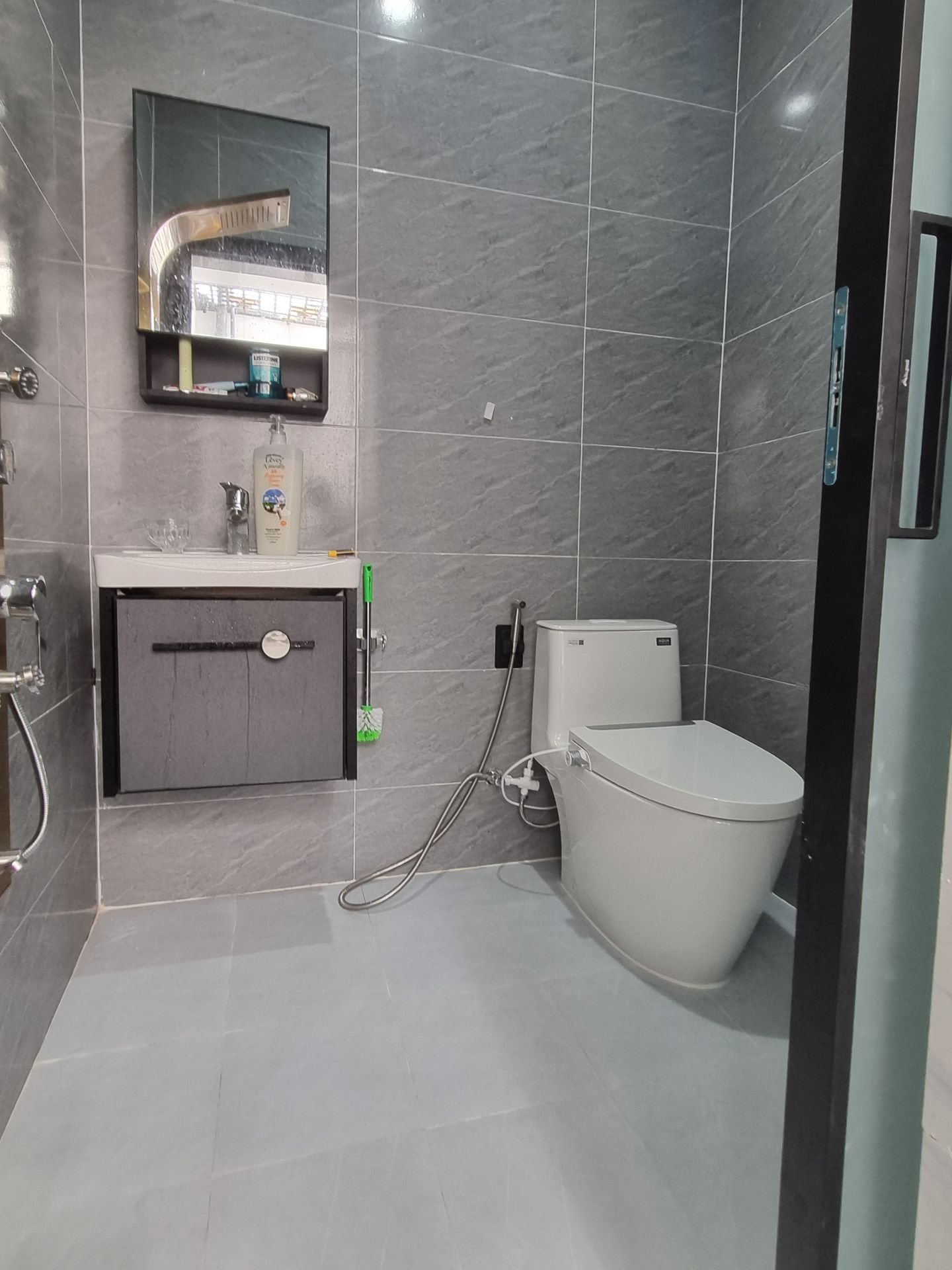 Đánh giá sản phẩm Bồn cầu 1 khối nắp rửa cơ INAX AC-902 + CW-S32VN