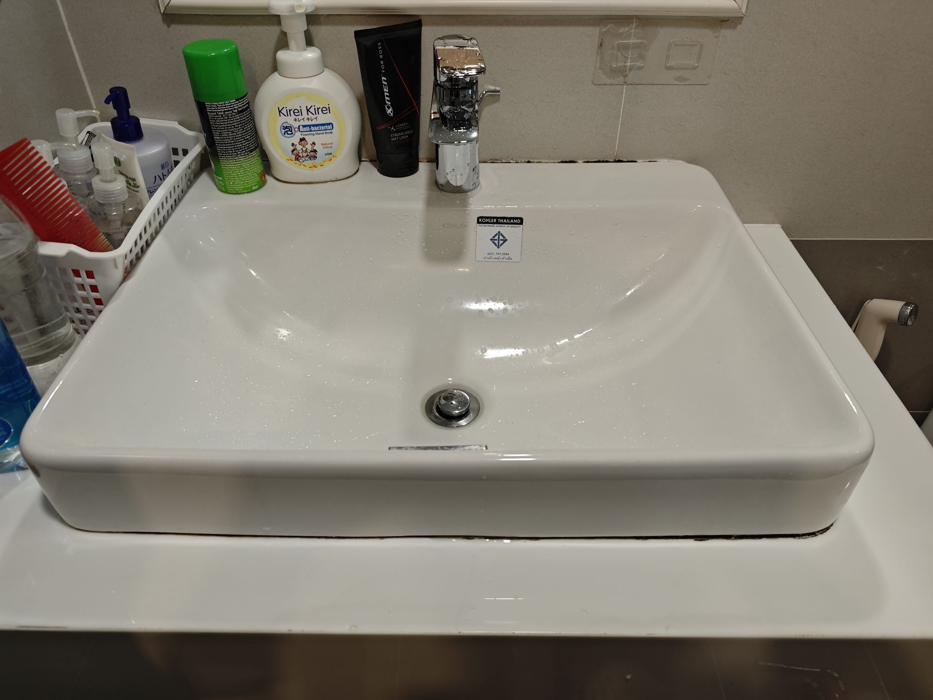 Đánh giá sản phẩm Vòi lavabo nóng lạnh GA TOTO TLG04301V