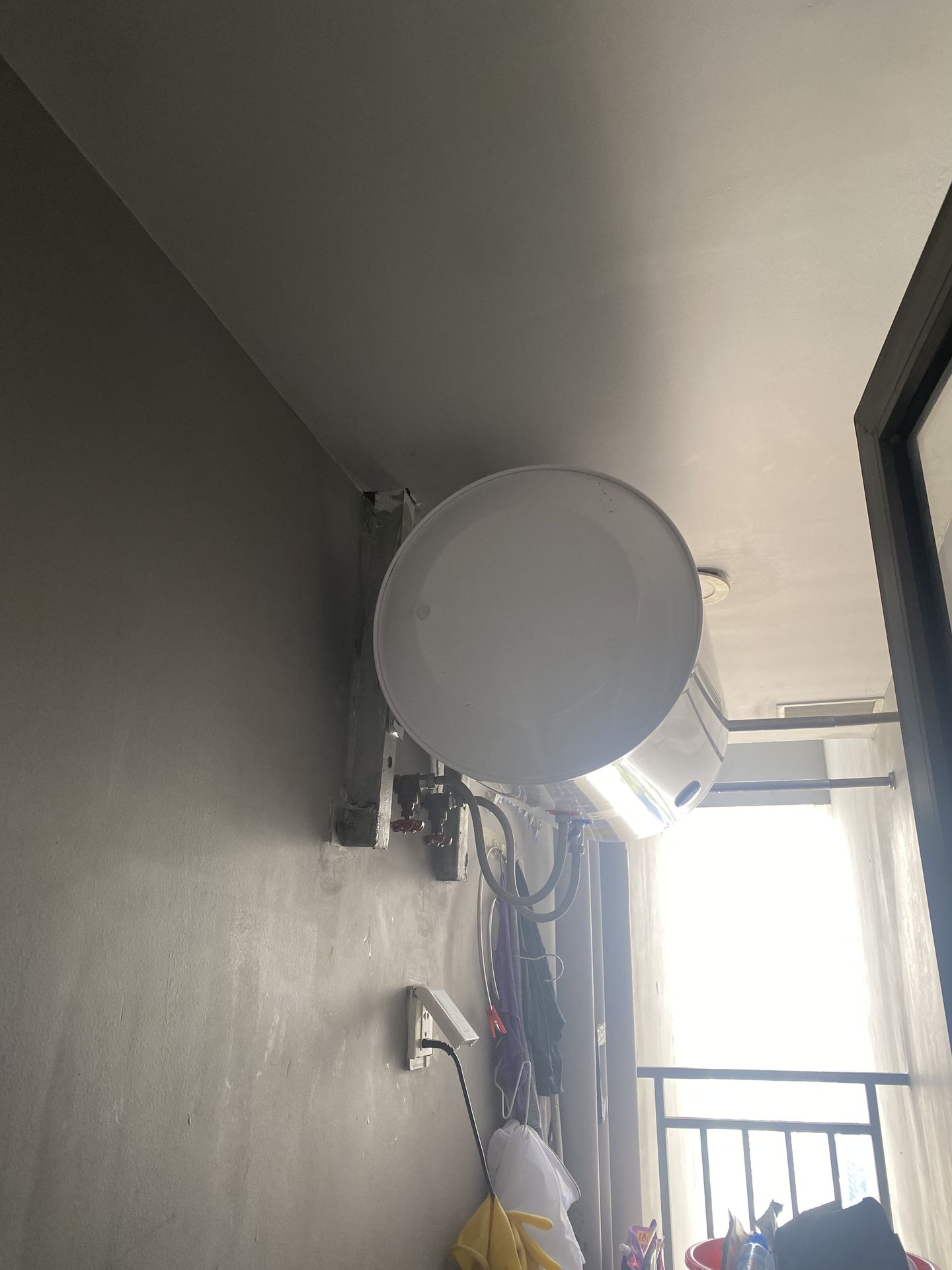 Đánh giá sản phẩm Máy Nước Nóng Gián Tiếp Aqua Ferroli