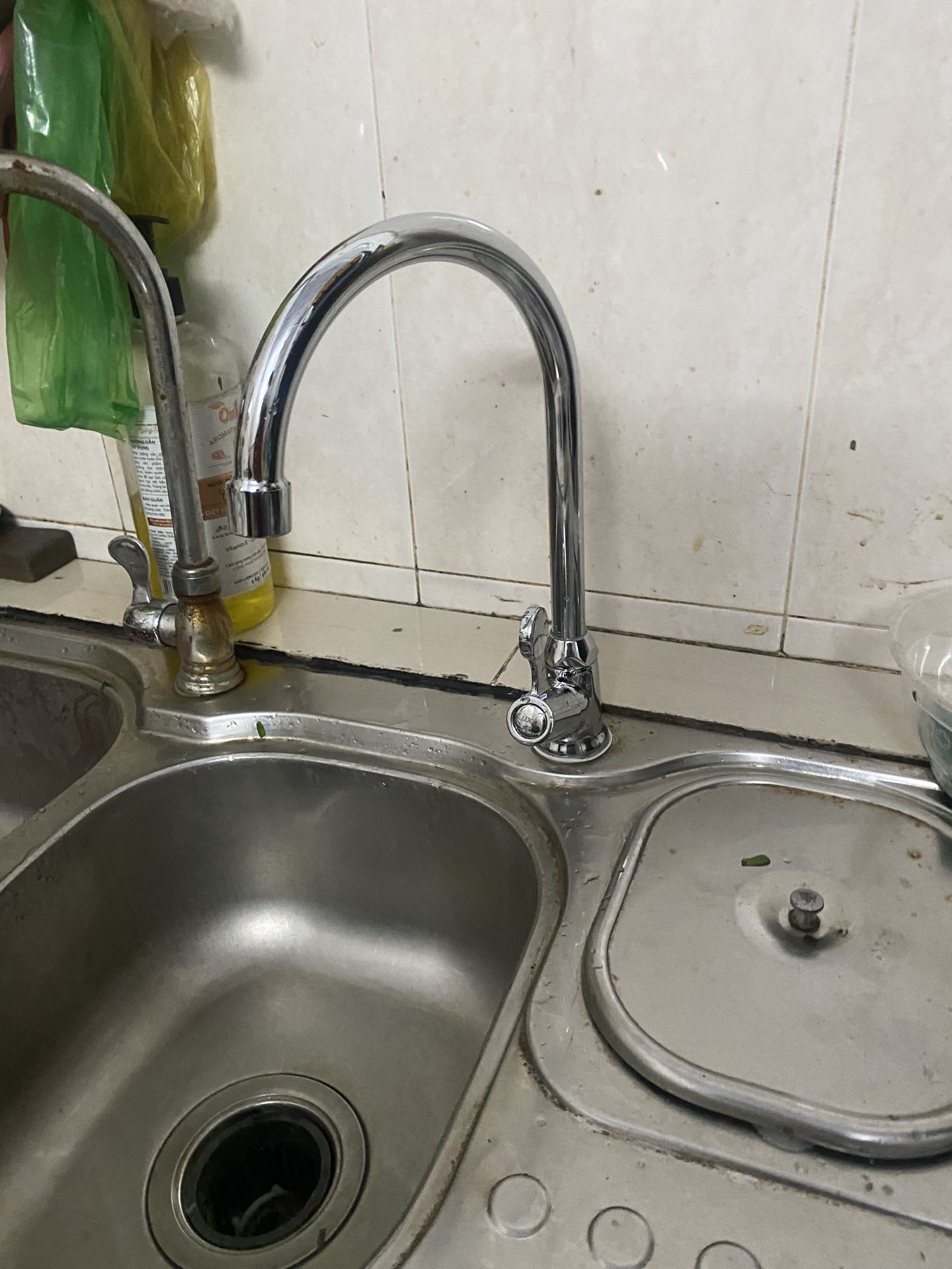 Đánh giá sản phẩm Vòi rửa chén Luxta L3105