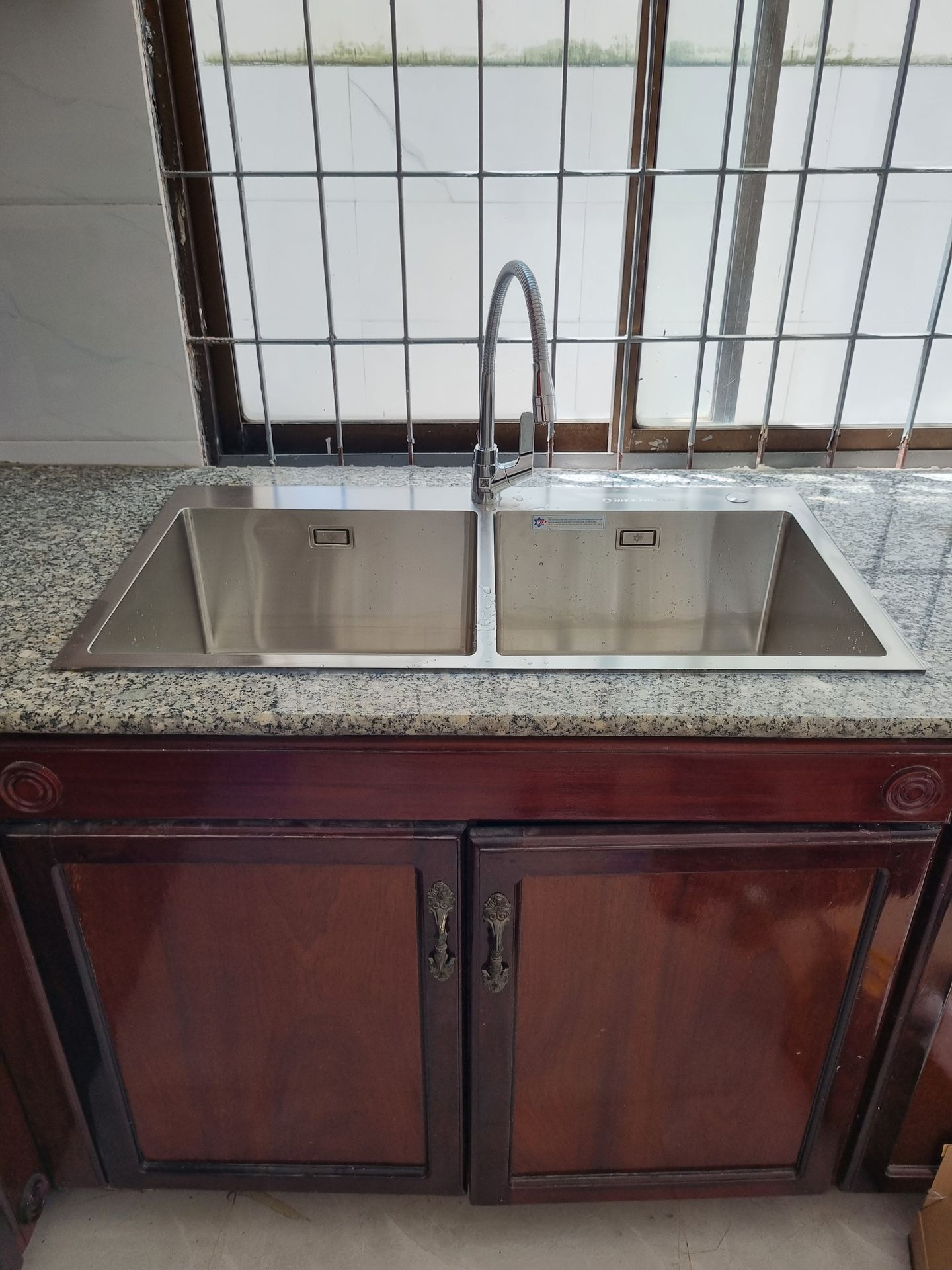 Đánh giá sản phẩm Chậu chén 2 hố inox 304 82x45 cm HITA HD8245C-304