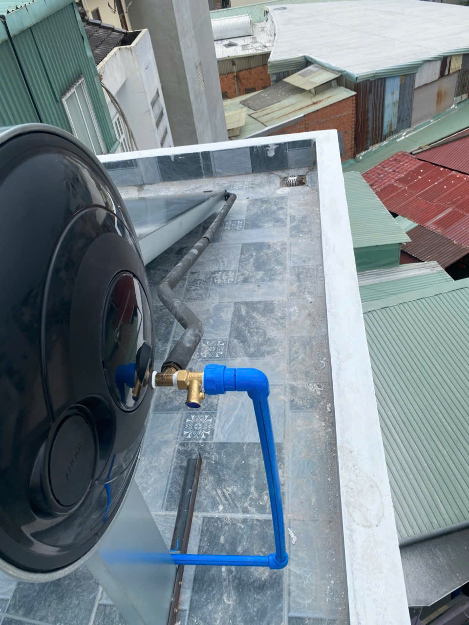 Đánh giá sản phẩm Máy nước nóng năng lượng mặt trời tấm phẳng Ariston KAIROS THERMO DR-2