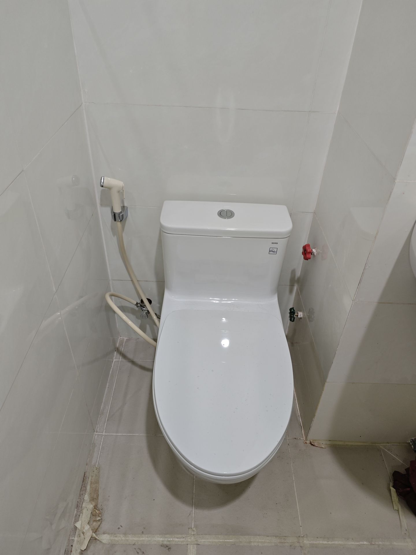 Đánh giá sản phẩm Vòi xịt vệ sinh TOTO THX20NBPIV nhựa