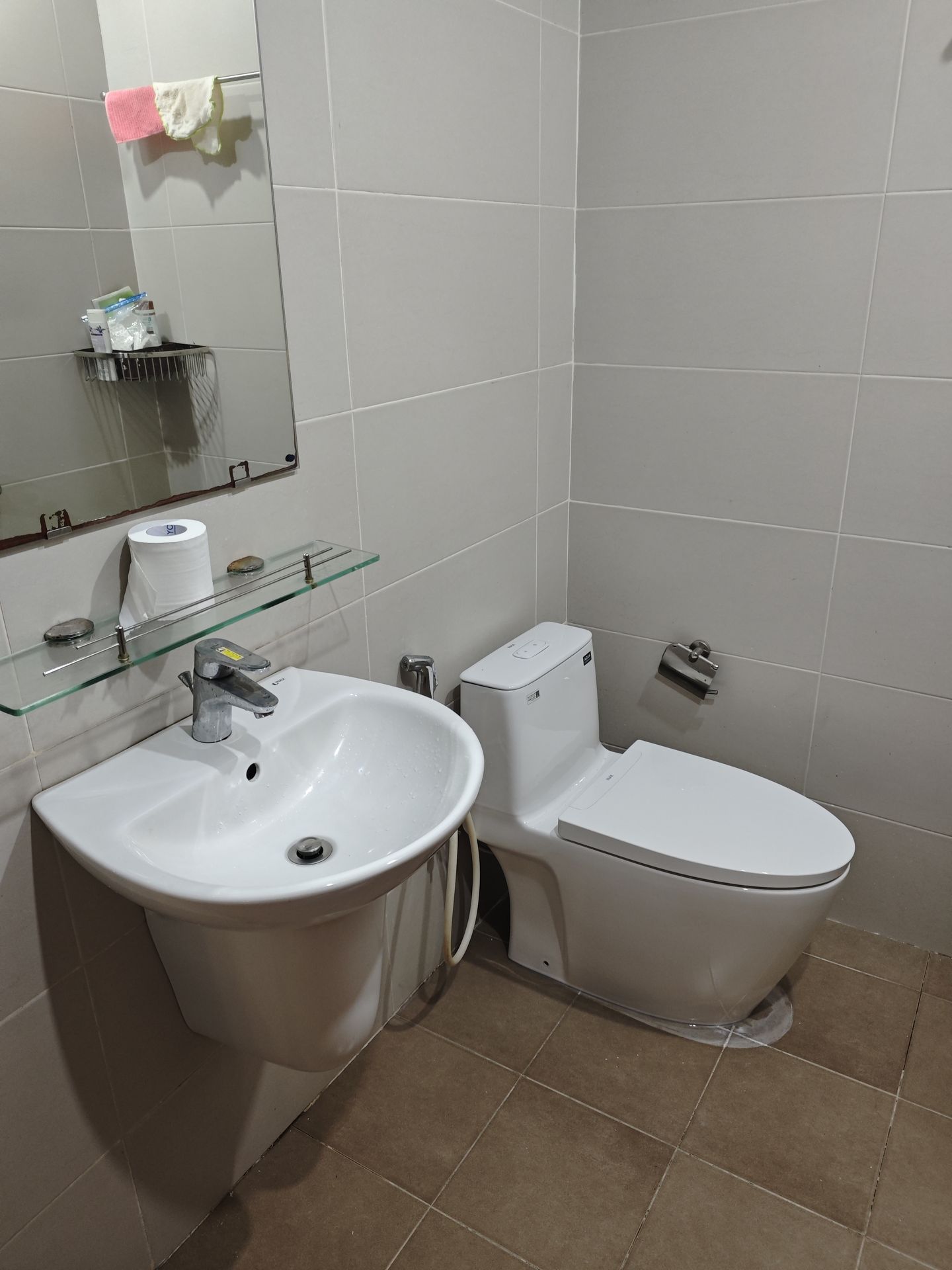 Đánh giá sản phẩm Bồn cầu 1 khối INAX AC-902VN (AC902VN) nắp đóng êm