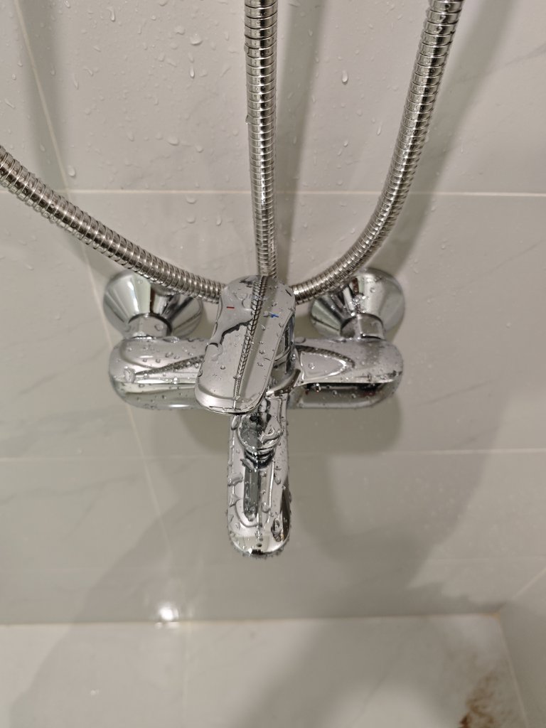 Đánh giá sản phẩm Bộ sen cây tắm nóng lạnh INAX BFV-1405S (BFV1405S)