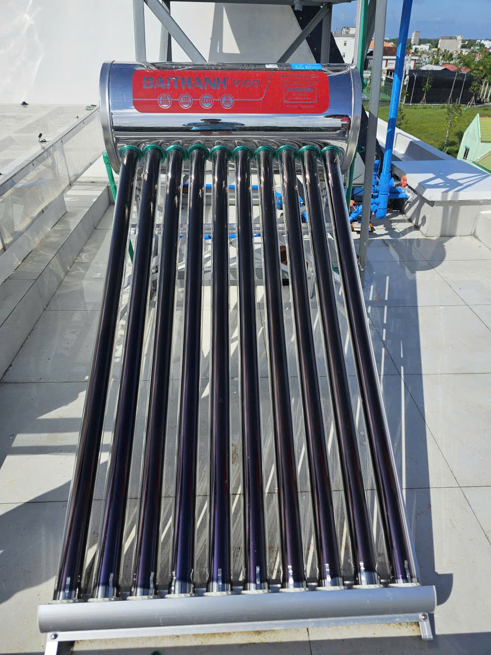 Đánh giá sản phẩm Máy nước nóng năng lượng mặt trời Đại Thành Vigo Inox 316 ống 70