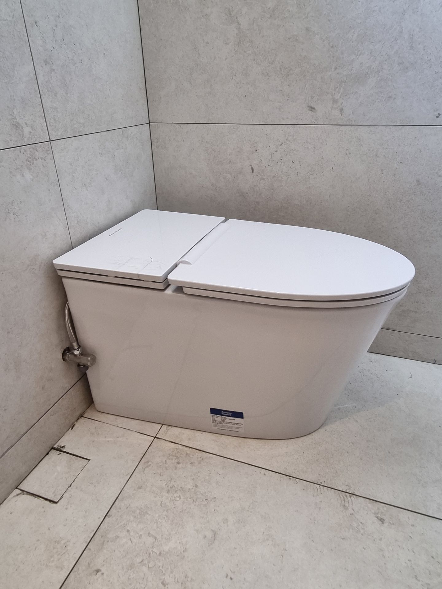 Đánh giá sản phẩm Bồn cầu 1 khối American Standard WP-3232 (WP3232) nắp êm dòng Studio S