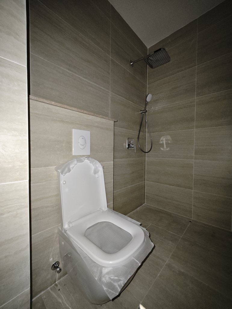 Đánh giá sản phẩm Két nước âm tường có khung 3 trong 1 GROHE 38722001