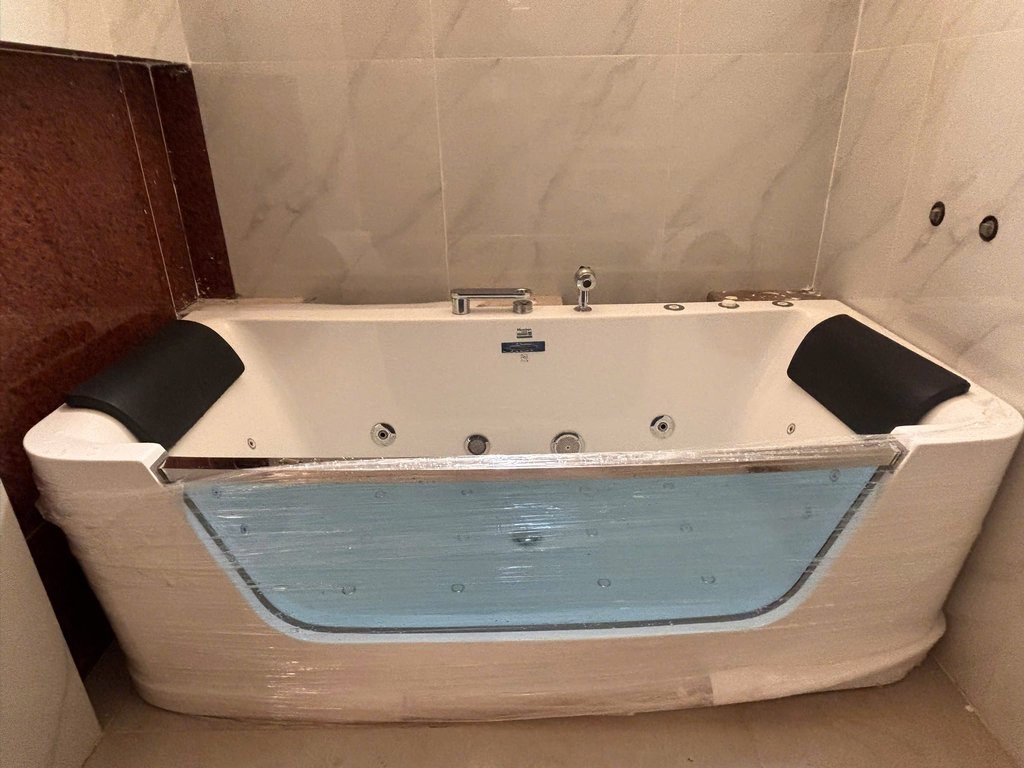 Đánh giá sản phẩm Bồn tắm đặt sàn massage 1.7m MOWOEN MW8308-170.MS