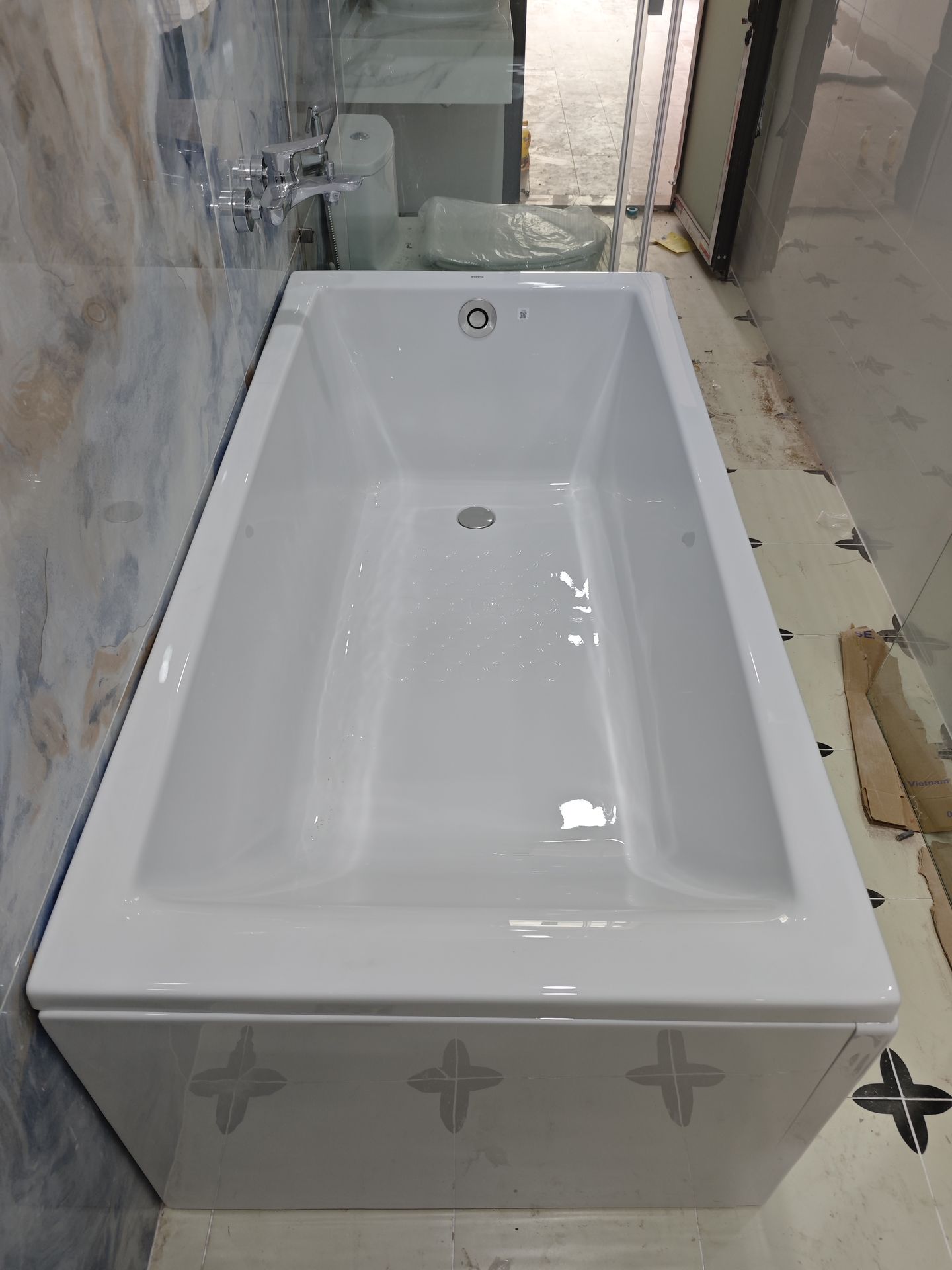 Đánh giá sản phẩm Bồn tắm yếm TOTO PAY1525VC#W TVBF411 nhựa 1m5 gồm bộ xả thải