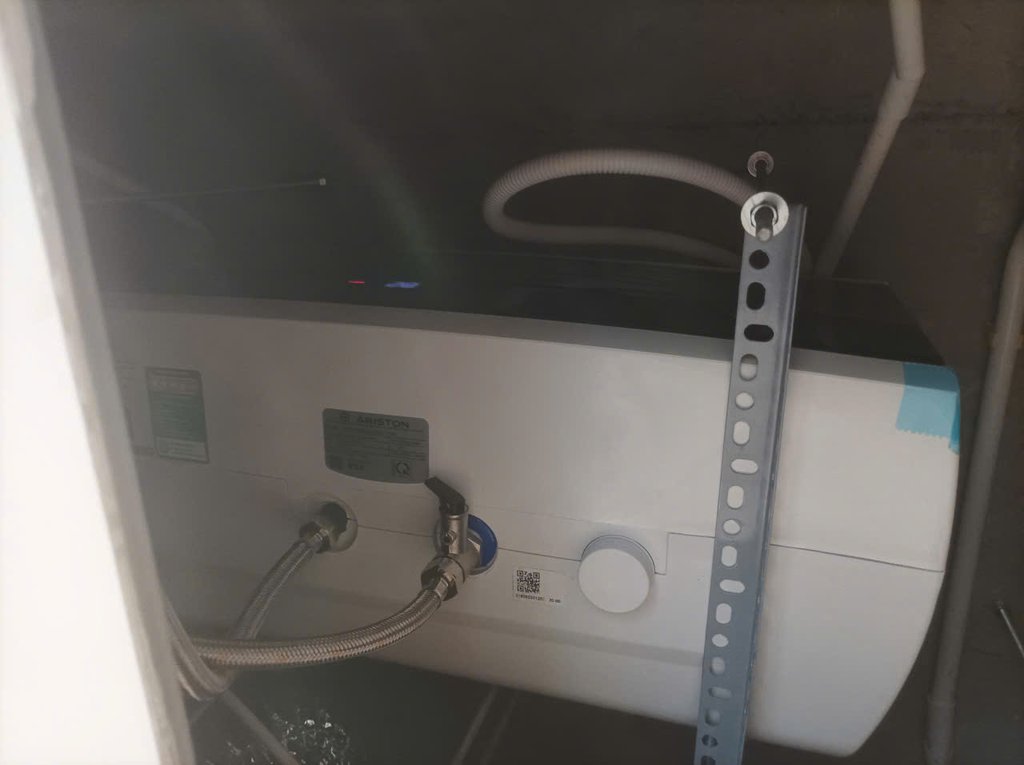 Đánh giá sản phẩm Máy nước nóng gián tiếp Slim3 LUX Ariston