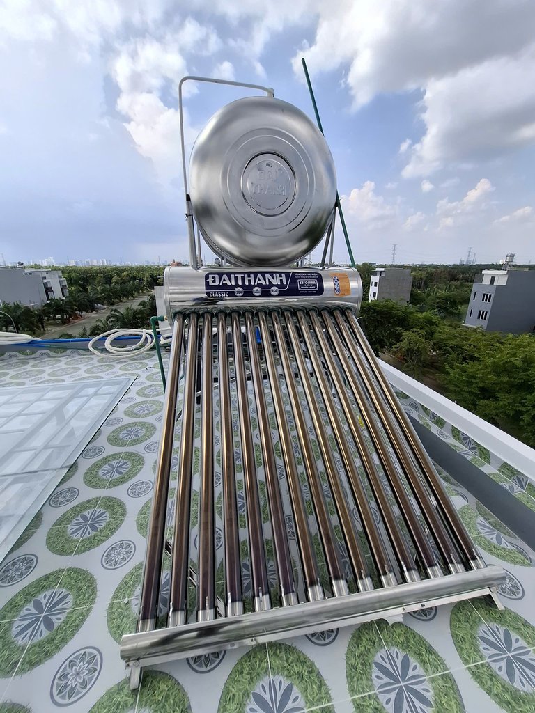 Đánh giá sản phẩm Máy nước nóng năng lượng mặt trời Đại Thành Inox 304 ống 70 Đại Thành