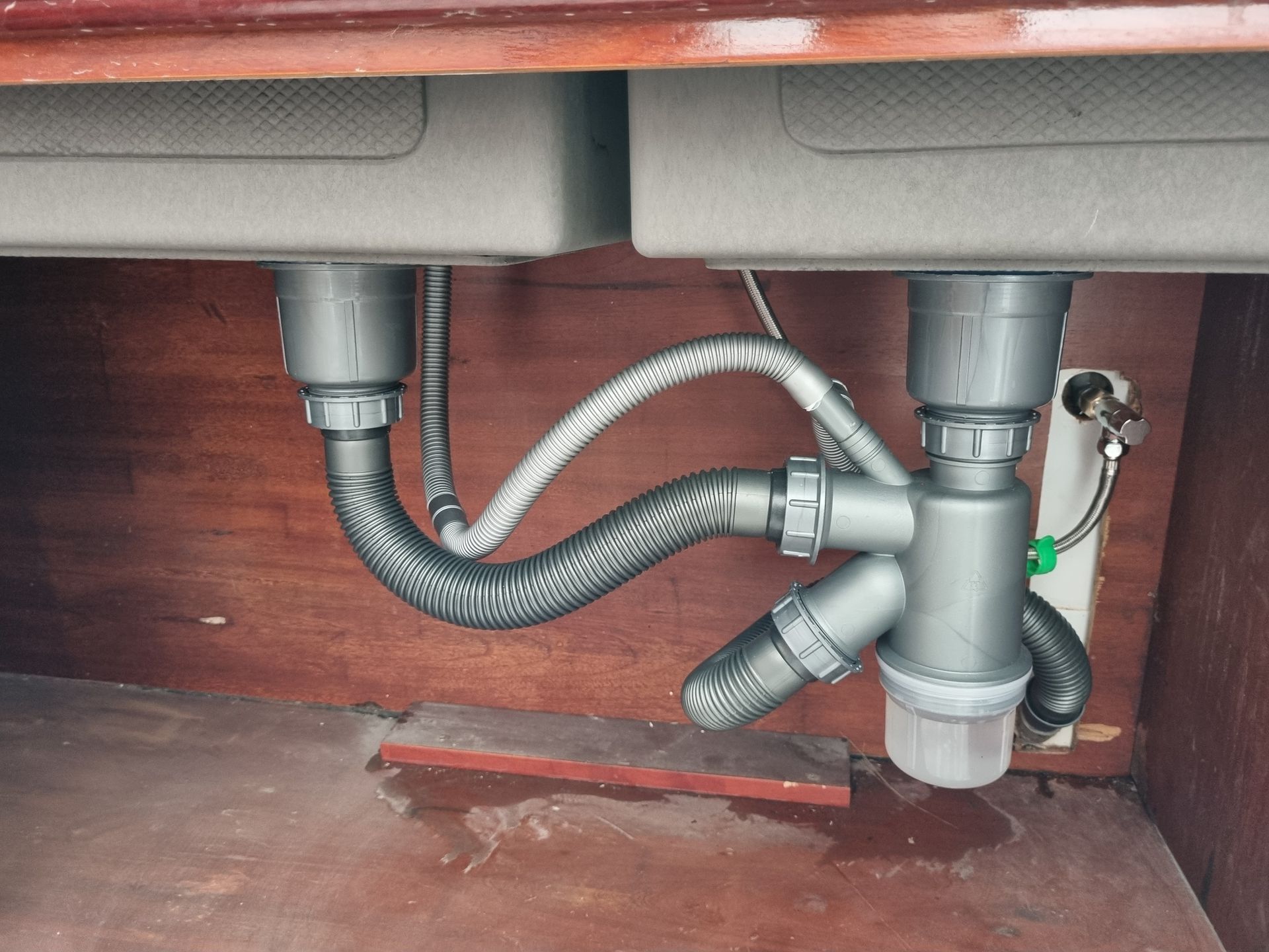 Đánh giá sản phẩm Chậu chén 2 hố inox 304 82x45 cm HITA HD8245C-304