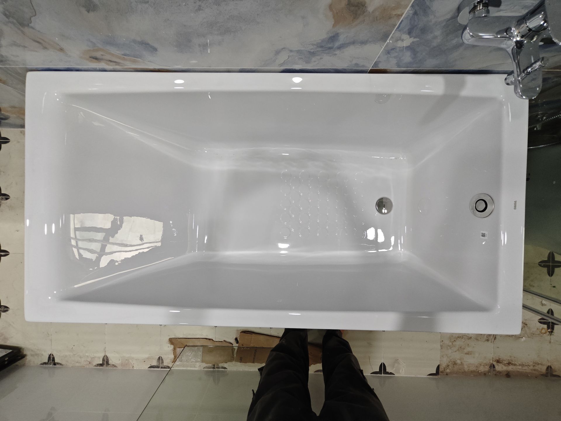 Đánh giá sản phẩm Bồn tắm yếm TOTO PAY1525VC#W TVBF411 nhựa 1m5 gồm bộ xả thải