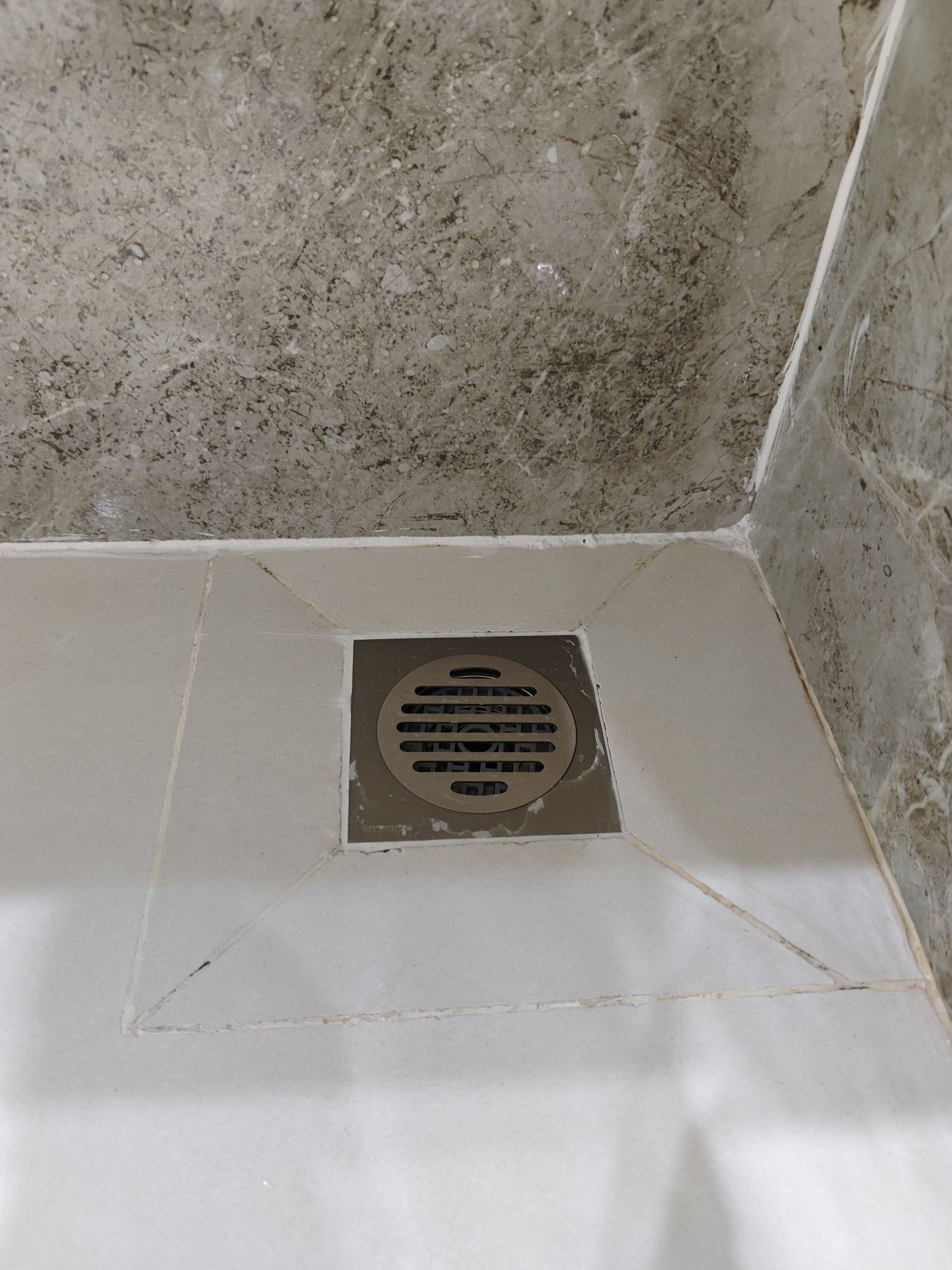 Đánh giá sản phẩm Phễu thoát sàn vuông 12x12cm MERDRAIN MD-S1203