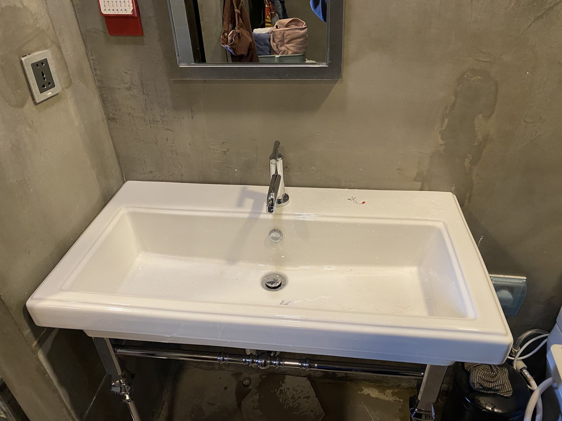 Đánh giá sản phẩm Vòi chậu lavabo COTTO CT104C20(HM) lạnh Cross