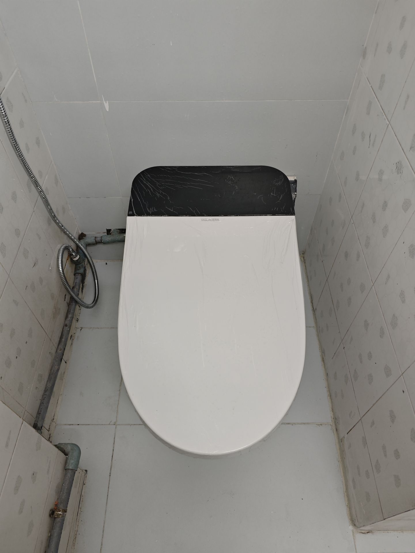 Đánh giá sản phẩm Bồn cầu điện tử Viglacera V882F (V.16.882F)