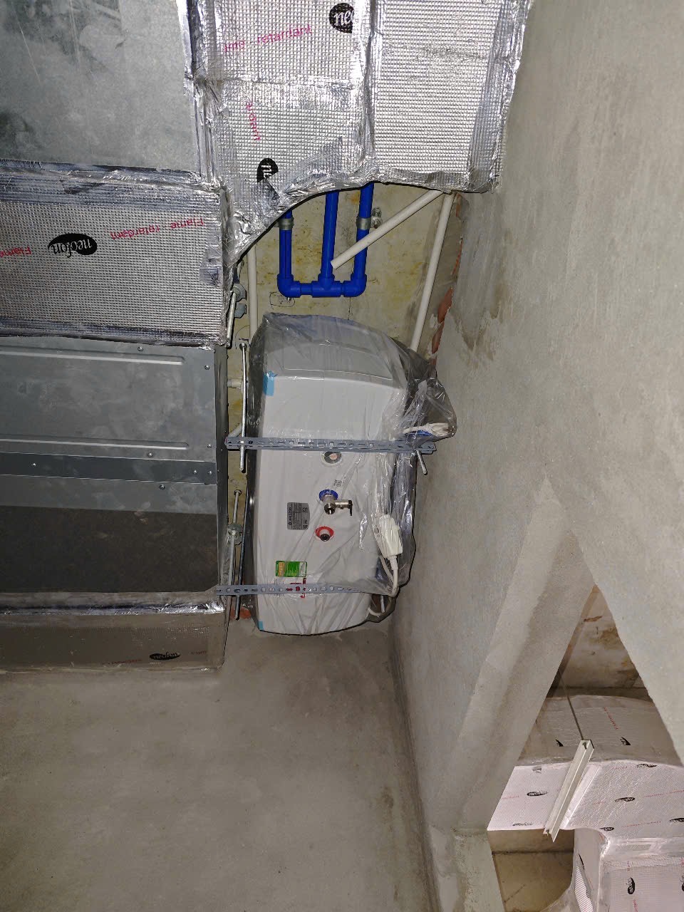 Đánh giá sản phẩm Máy nước nóng gián tiếp Slim3 R Ariston