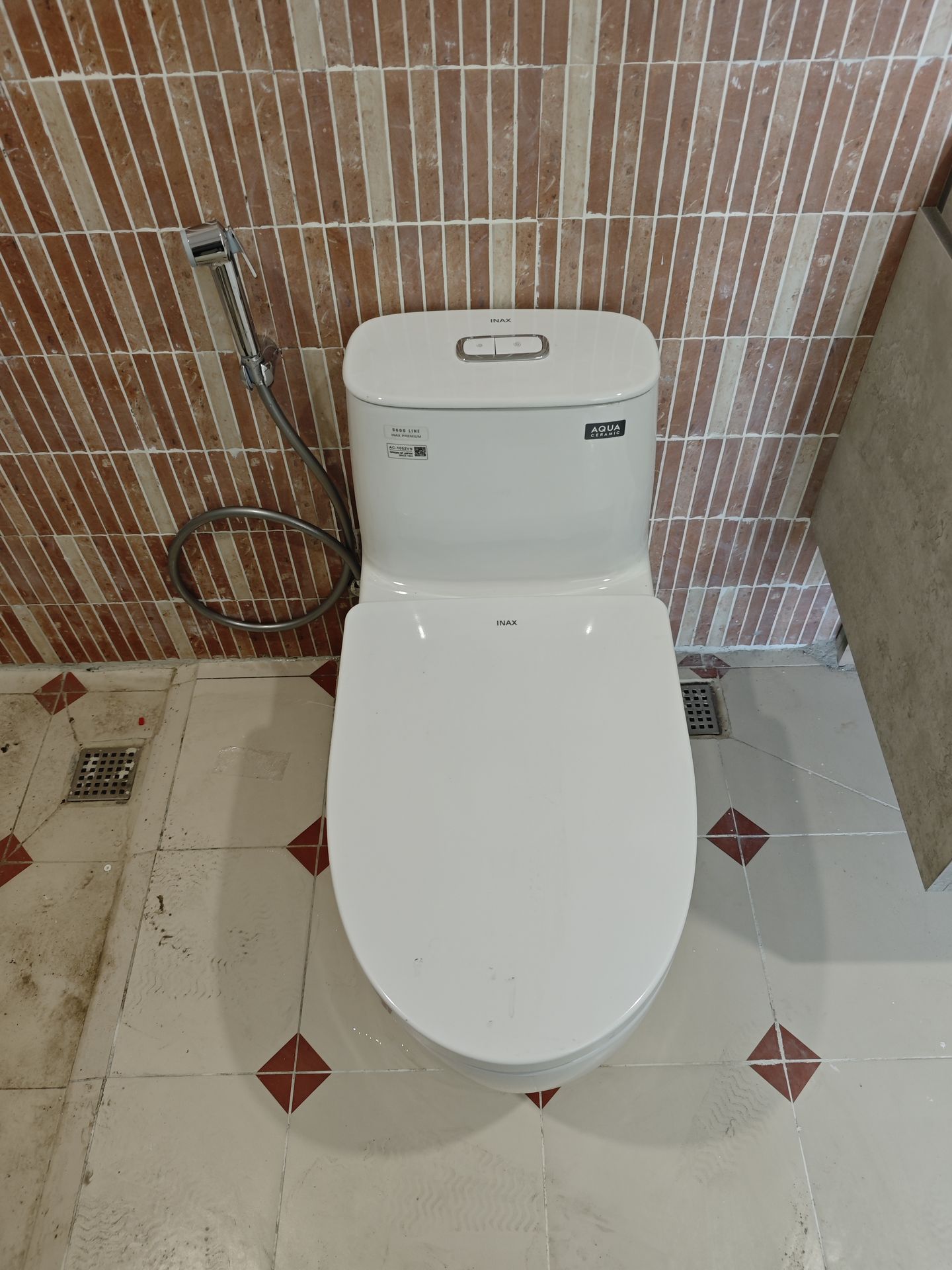 Đánh giá sản phẩm Bồn cầu 1 khối INAX AC-1052VN (AC1052VN) nắp đóng êm