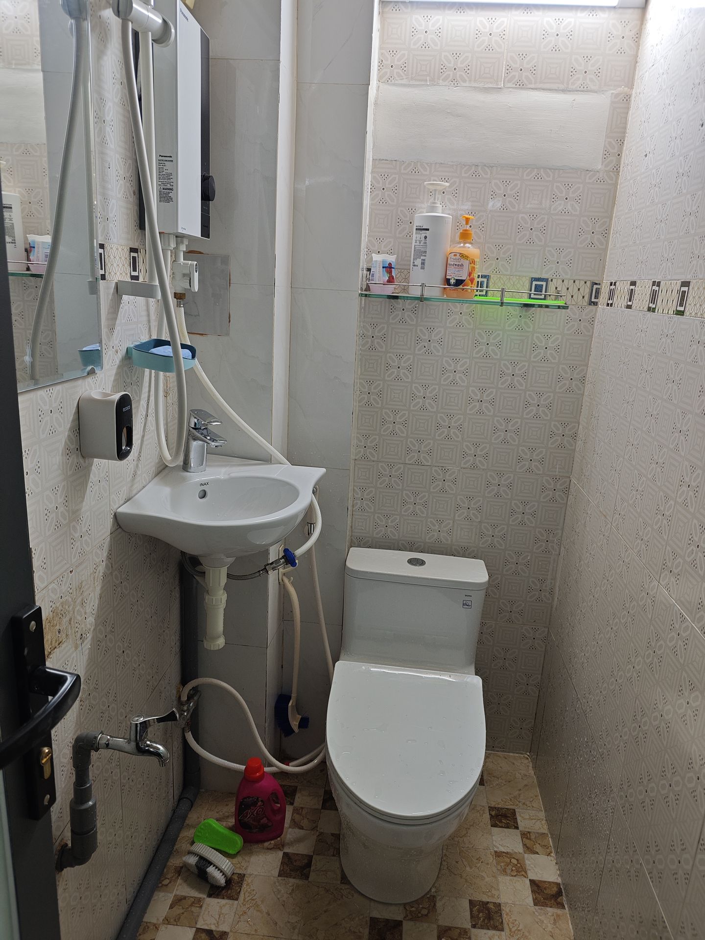 Đánh giá sản phẩm Chậu rửa lavabo treo tường INAX L-281V (L281V) đặt góc