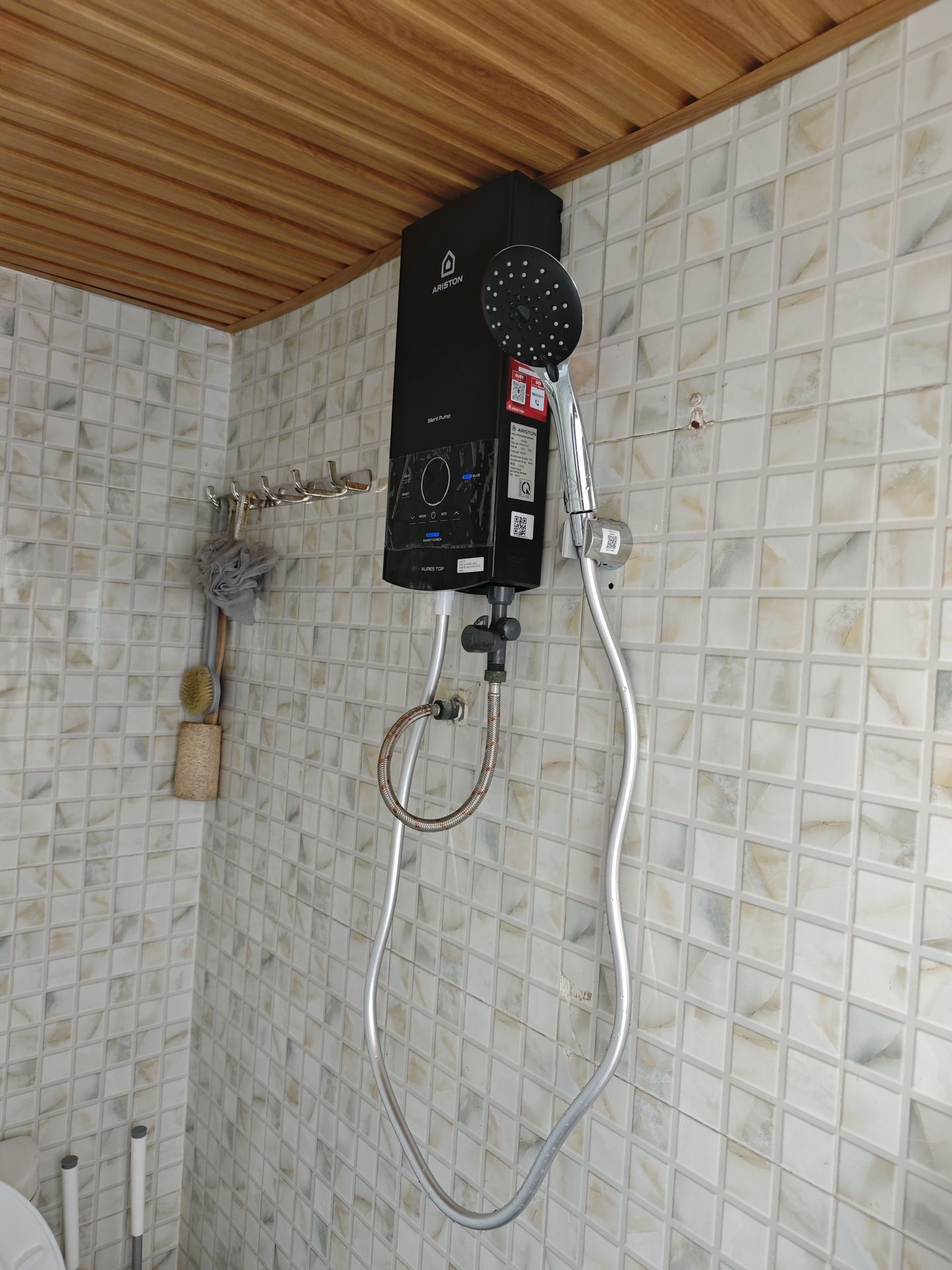 Đánh giá sản phẩm Máy nước nóng trực tiếp Aures Top Ariston AuresTop 4.5P