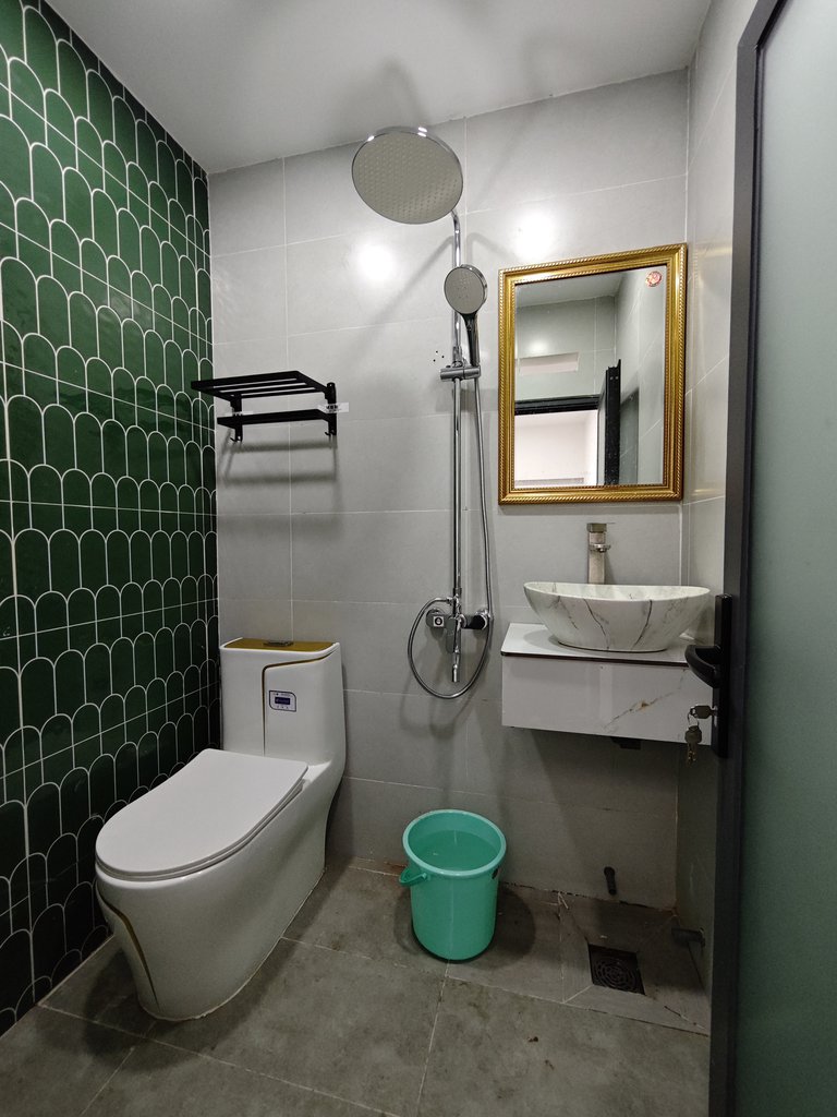 Đánh giá sản phẩm Bộ sen tắm cây nóng lạnh Caesar S578C