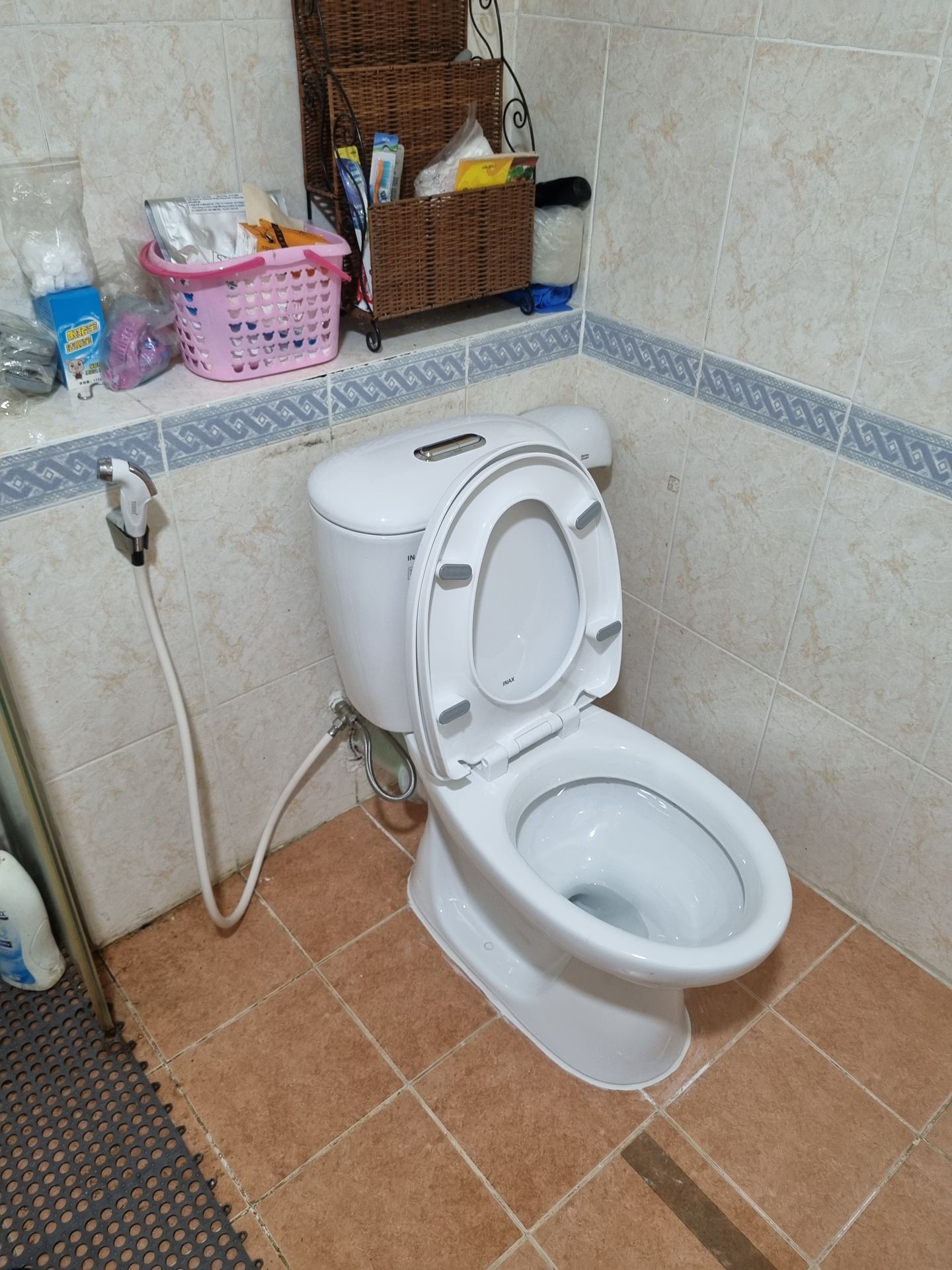 Đánh giá sản phẩm Bồn cầu 2 khối INAX C-306VPTN (C306VPTN) nắp đóng êm