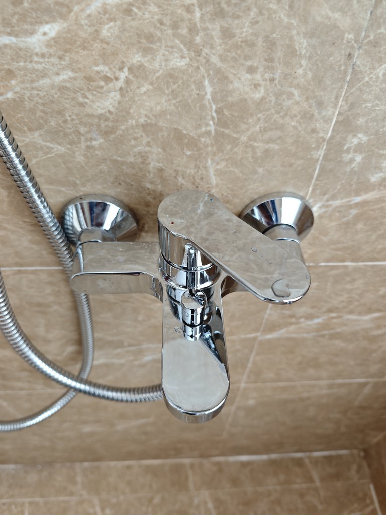 Đánh giá sản phẩm Bộ sen cây nóng lạnh TOTO TBW13040V TBS06302V TBW09000V
