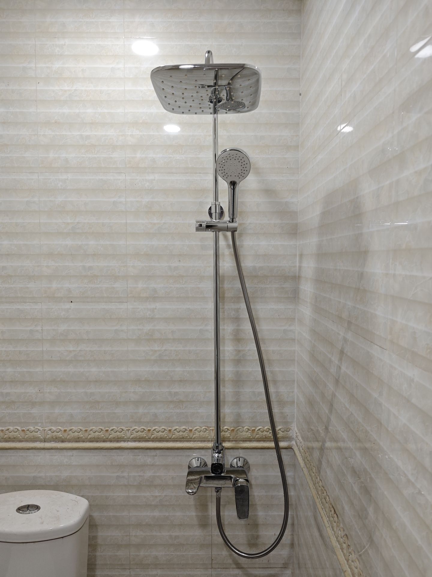 Đánh giá sản phẩm Bộ sen cây nóng lạnh American Standard WF-1772 (WF1772)