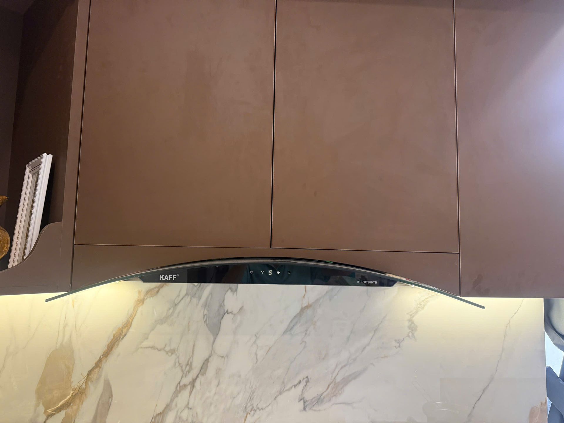 Đánh giá sản phẩm Máy hút mùi kính cong KAFF KF-GB207TB / KF-GB209TB