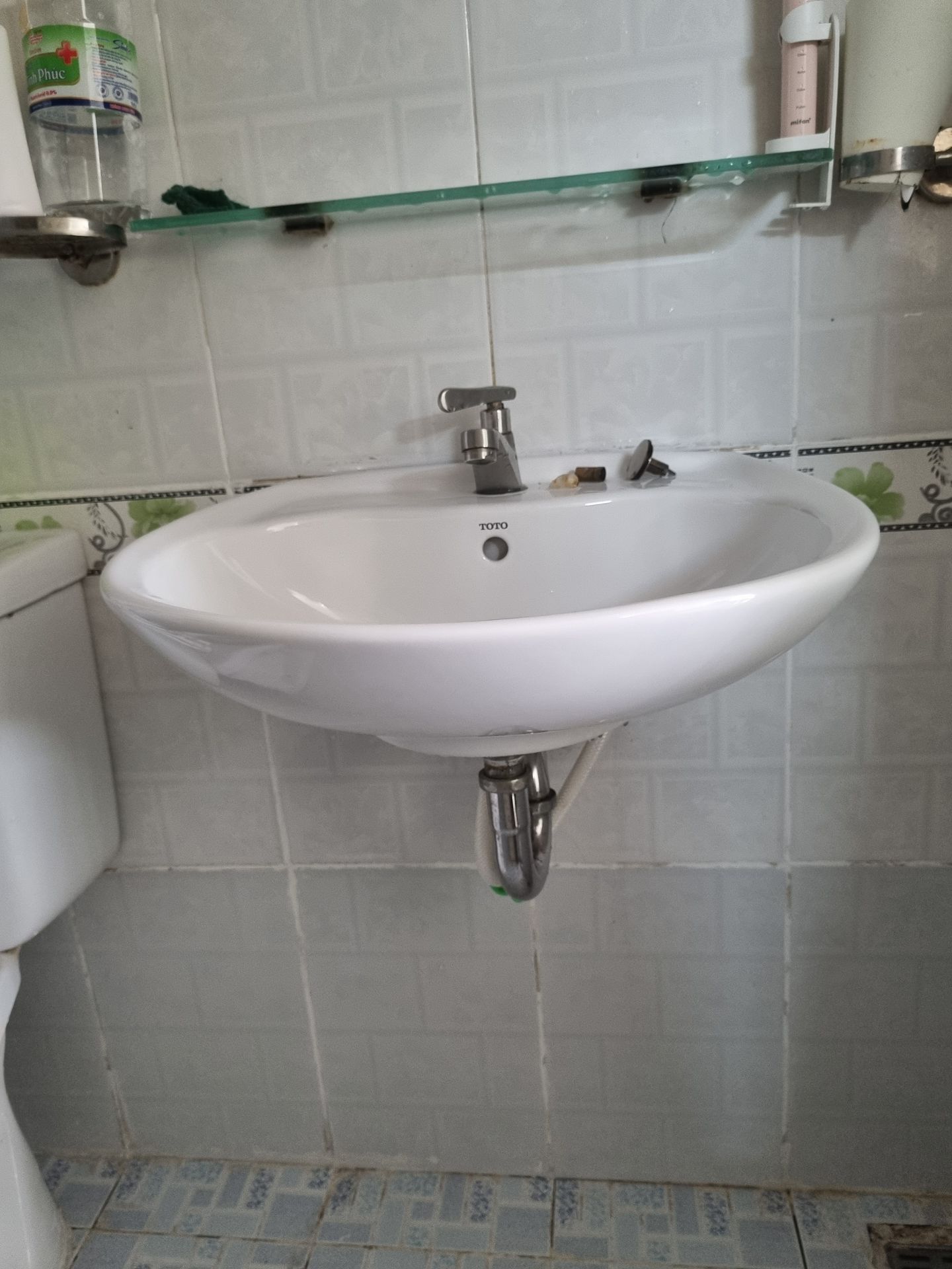 Đánh giá sản phẩm Chậu lavabo treo tường TOTO LT300C