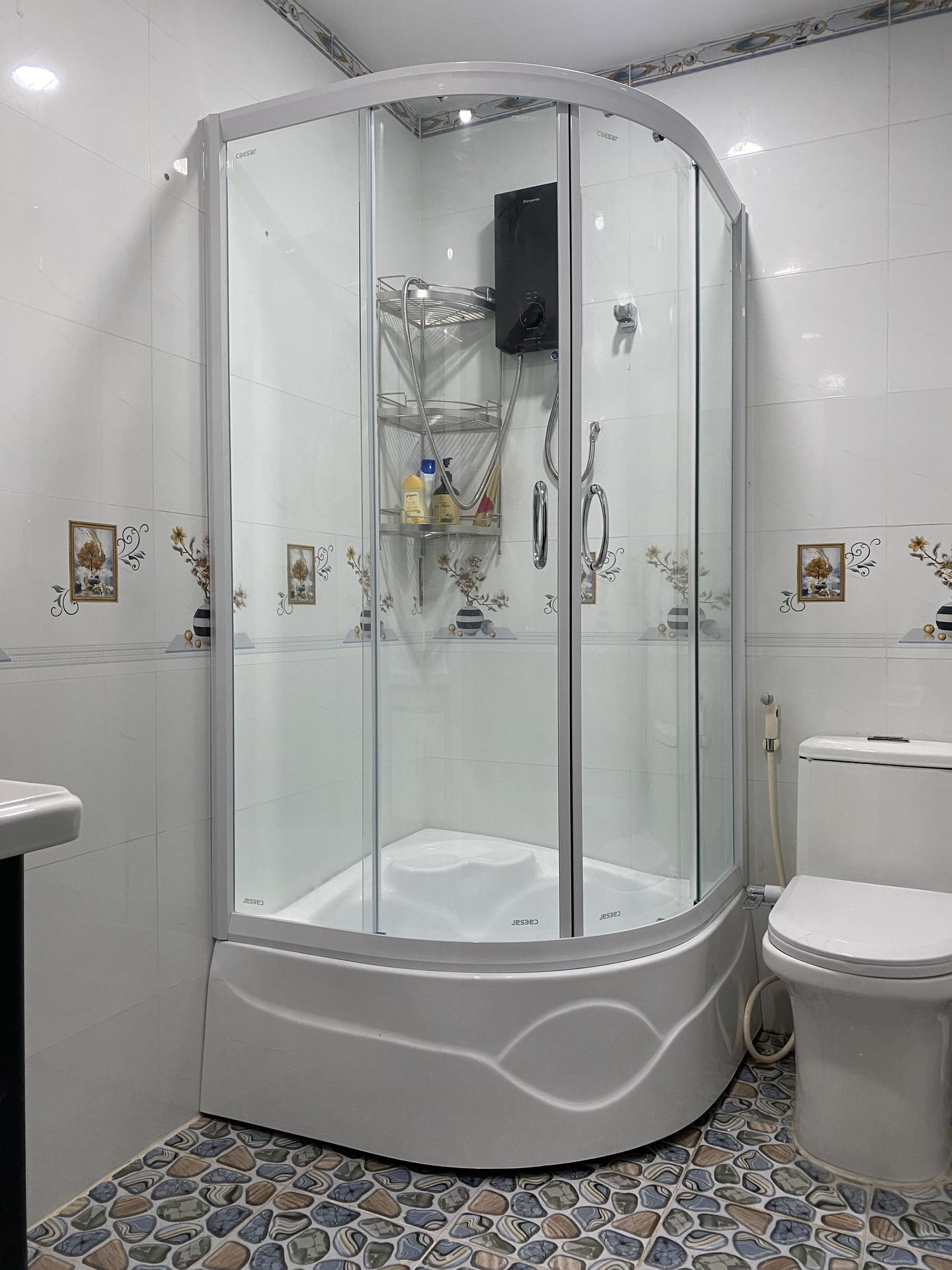 Đánh giá sản phẩm Bồn tắm đứng cửa lùa Caesar SPR101