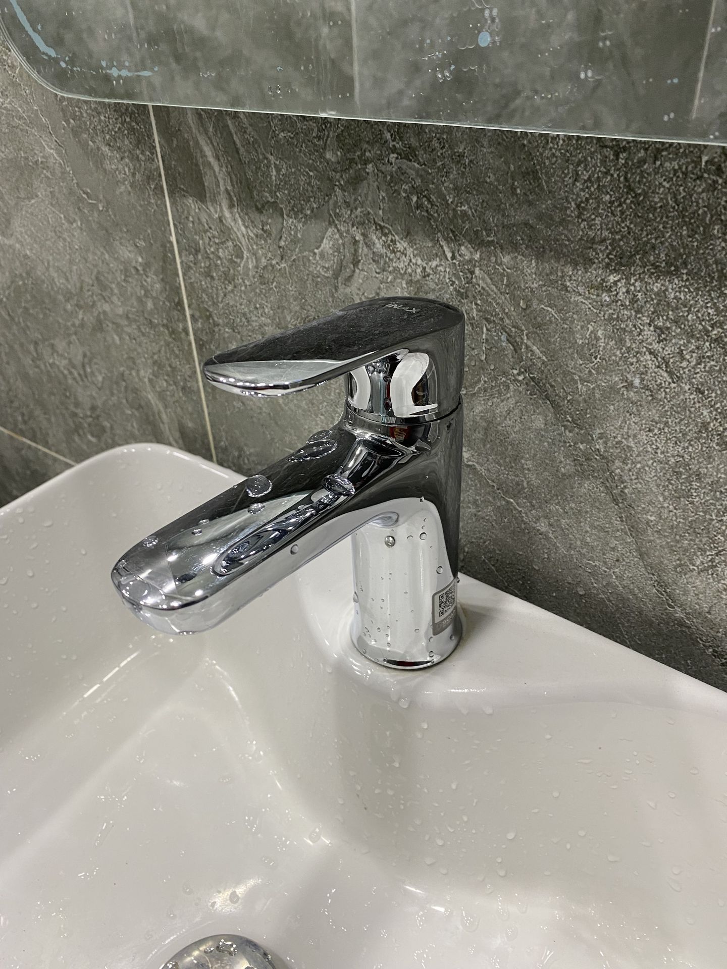 Đánh giá sản phẩm Vòi chậu lavabo lạnh INAX LFV-22S (LFV22S)