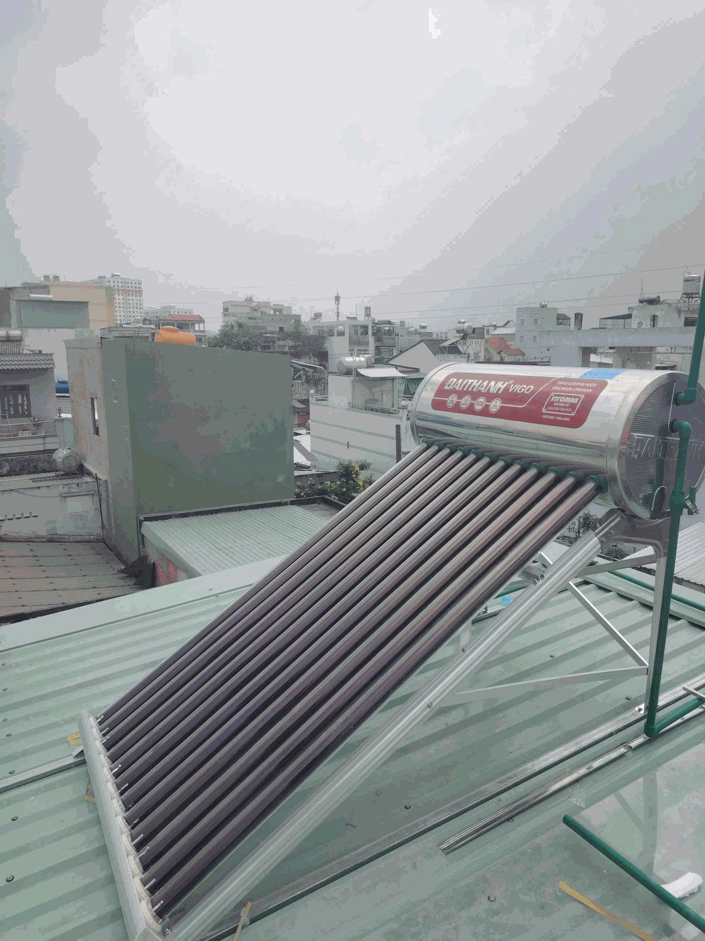 Đánh giá sản phẩm Máy nước nóng năng lượng mặt trời Đại Thành Vigo Inox 316 ống 58