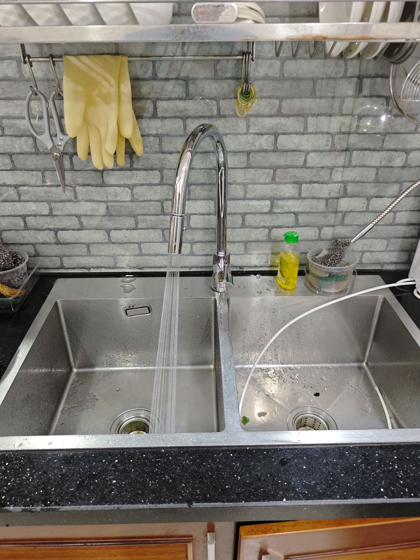 Đánh giá sản phẩm Vòi bếp dây rút lạnh Caesar K079C