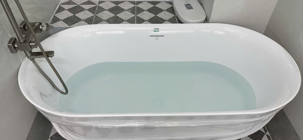 Đánh giá sản phẩm Bồn tắm đặt sàn 1.5m MOWOEN MW8201P-150