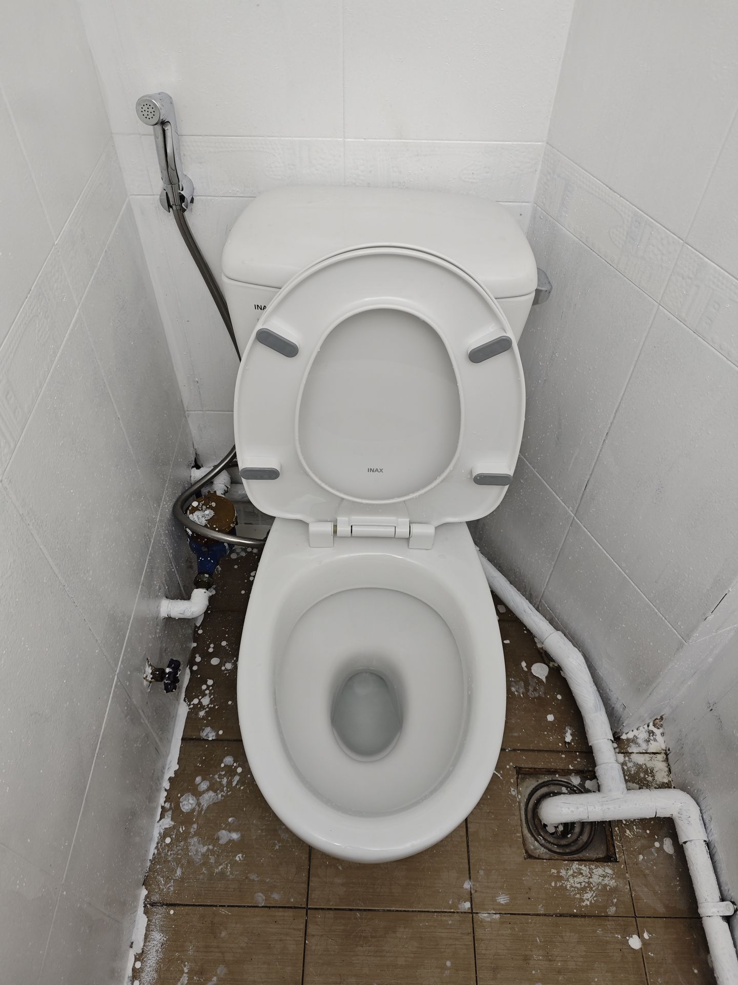 Đánh giá sản phẩm Bồn cầu 2 khối INAX C-117VAN (C117VAN) nắp đóng êm