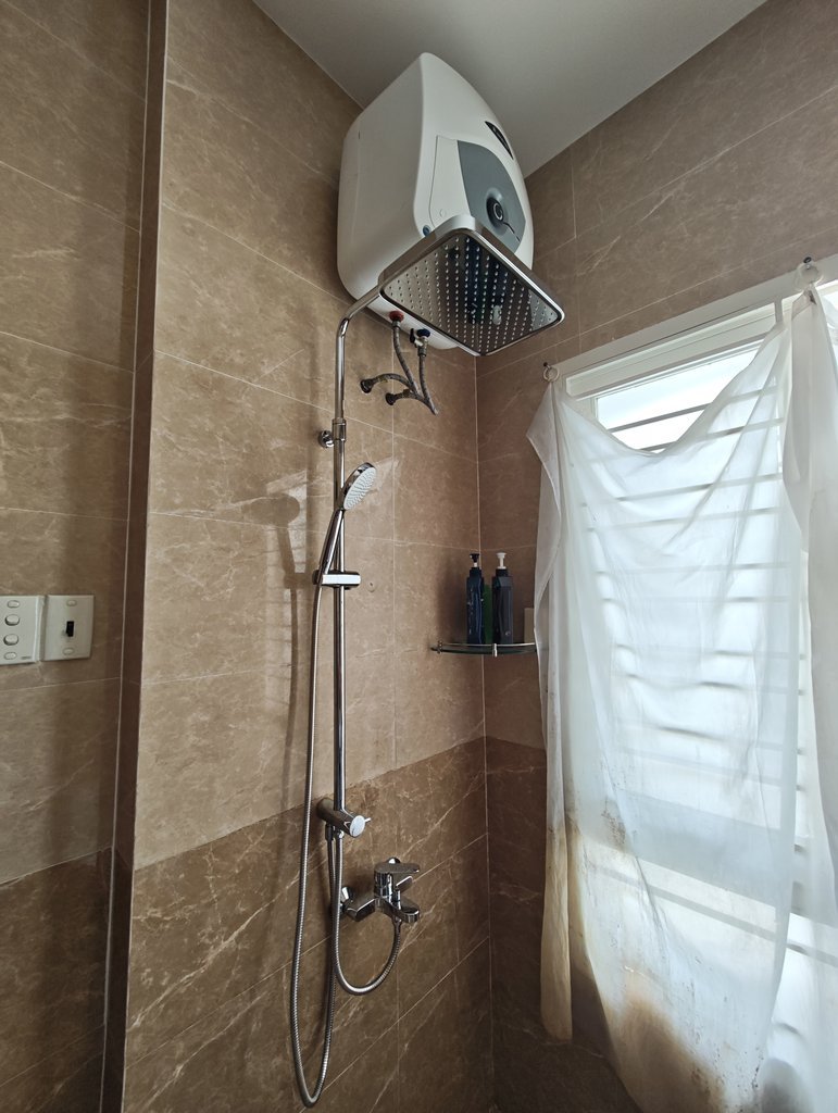 Đánh giá sản phẩm Bộ sen cây nóng lạnh TOTO TBW13040V TBS06302V TBW09000V