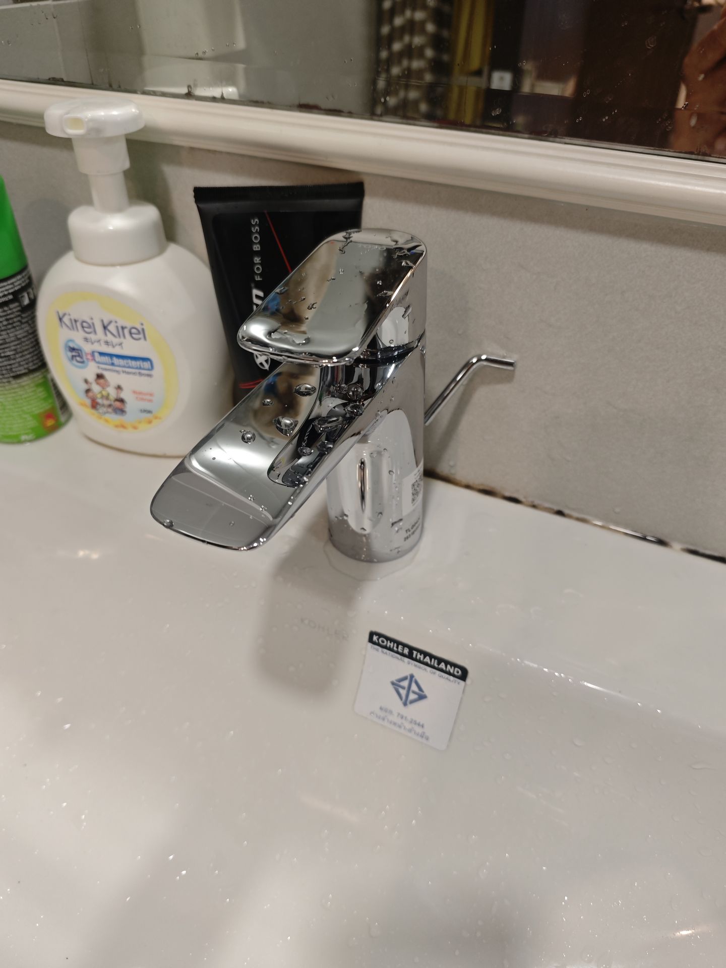 Đánh giá sản phẩm Vòi lavabo nóng lạnh GA TOTO TLG04301V