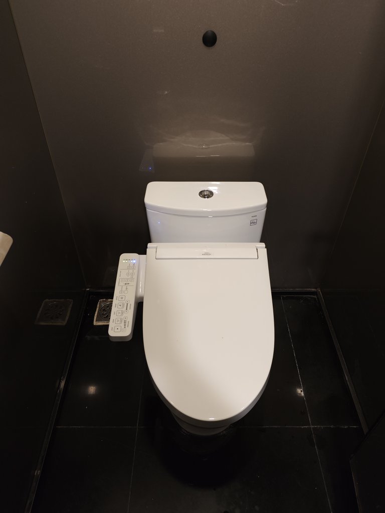 Đánh giá sản phẩm Bồn cầu TOTO MS885DW16 1 khối nắp điện tử Washlet C2 TCF23410AAA