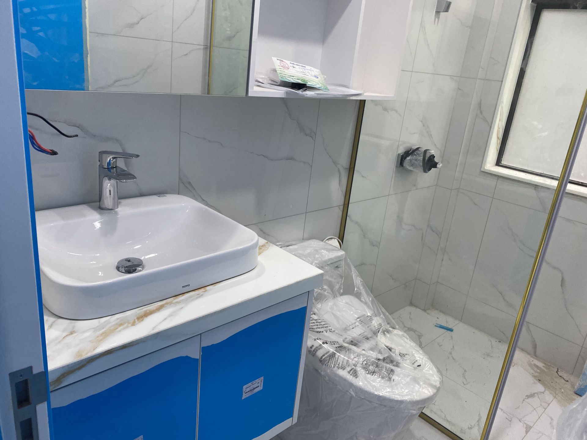 Đánh giá sản phẩm Vòi lavabo nóng lạnh GA TOTO TLG04301V