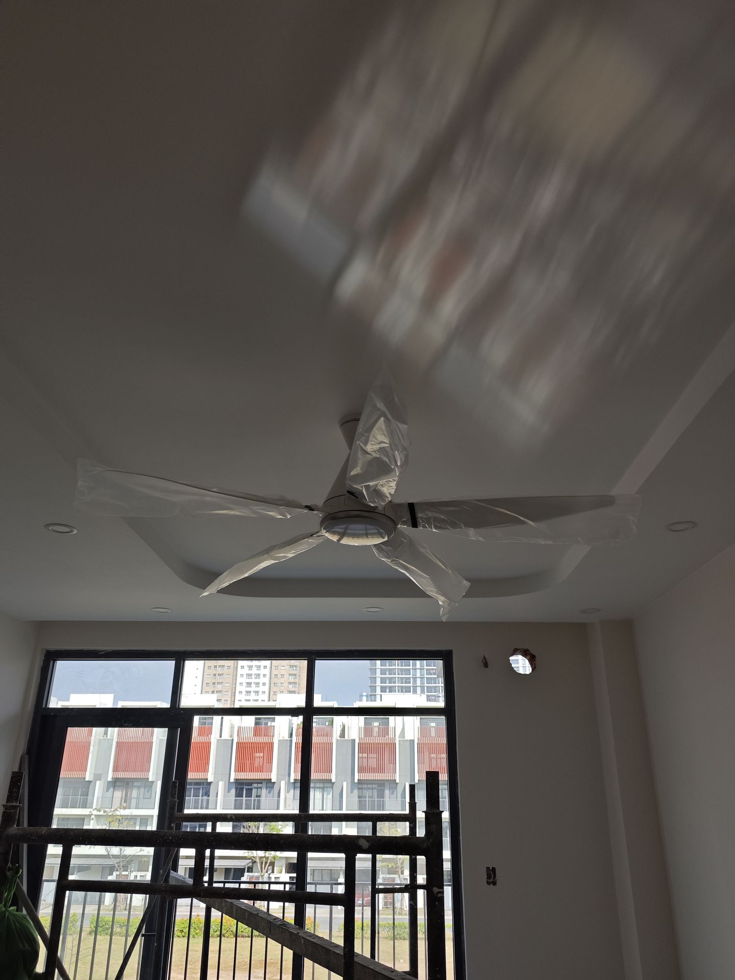 Đánh giá sản phẩm Quạt trần 5 cánh điều khiển từ xa Panasonic F-60GDN