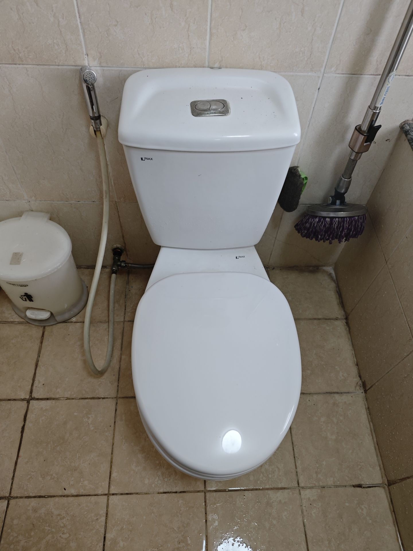 Đánh giá sản phẩm Nắp bồn cầu đóng êm INAX CF-37VSAK (CF37VSAK)