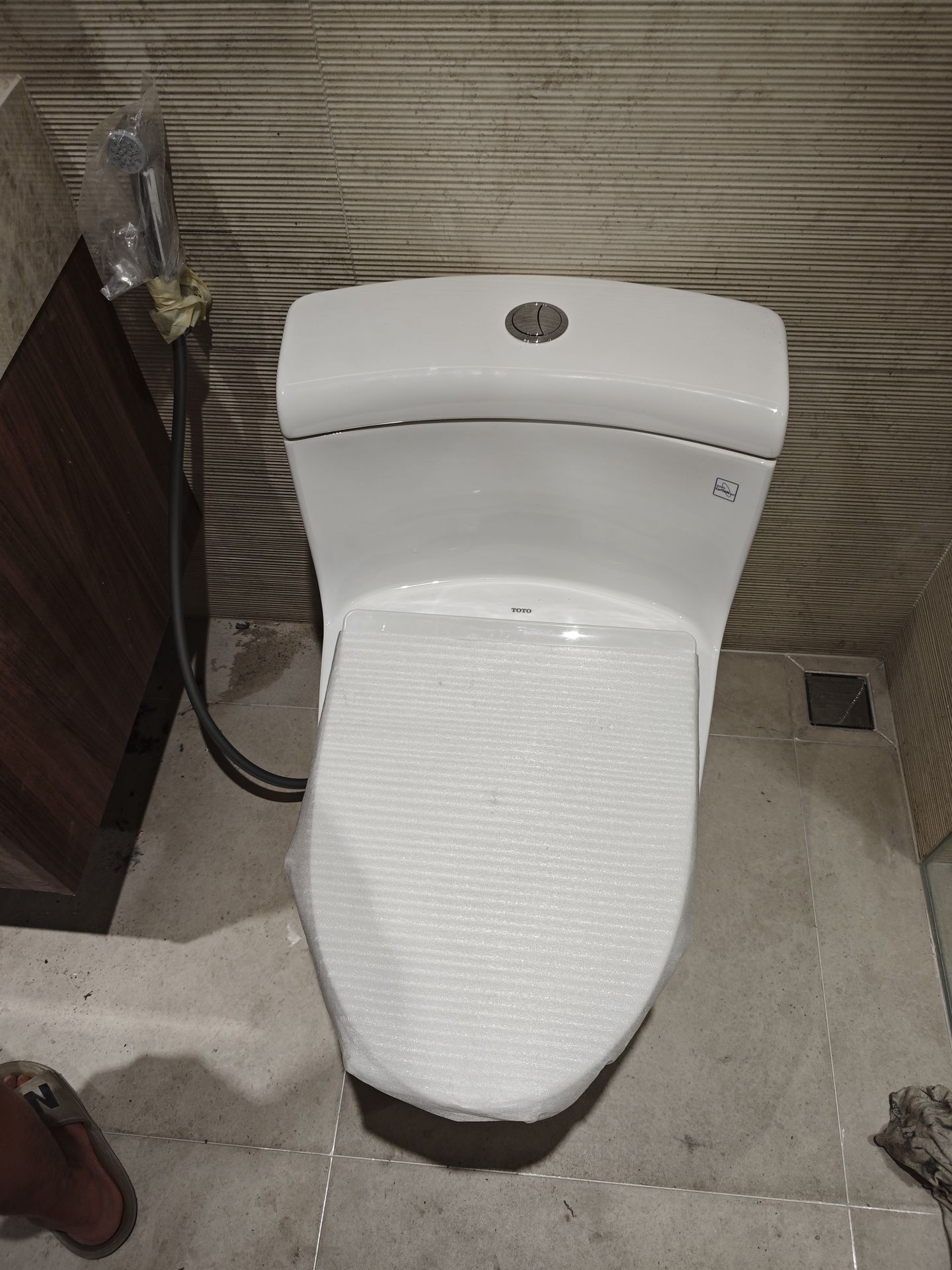 Đánh giá sản phẩm Bồn cầu 1 khối TOTO MS636DT8 nắp đóng êm TC600VS