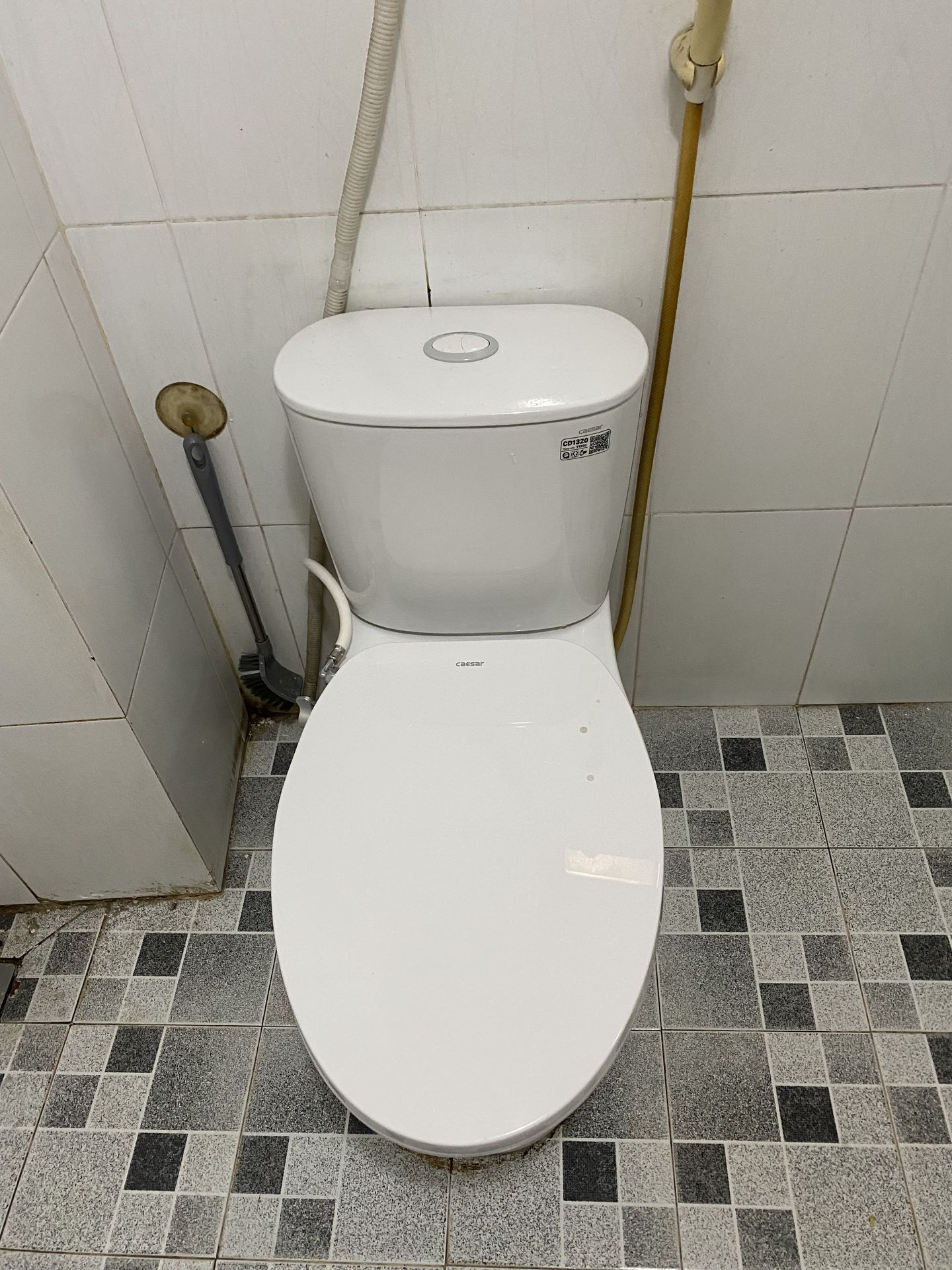 Đánh giá sản phẩm Bồn cầu 2 khối nắp rửa cơ Caesar CD1320 + TAF060