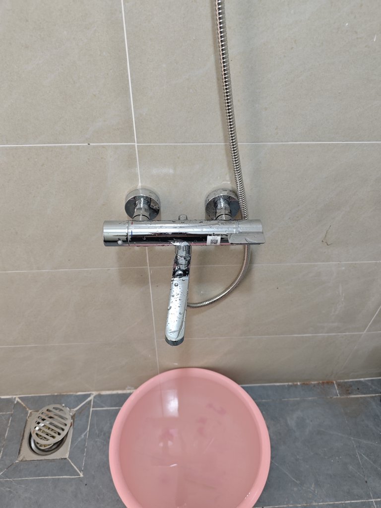 Đánh giá sản phẩm Bộ sen tắm nhiệt độ TOTO TBV03427V TBW01035V