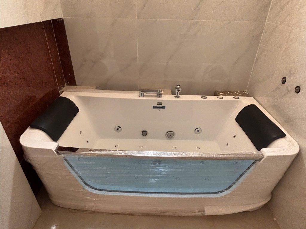Đánh giá sản phẩm Bồn tắm đặt sàn massage 1.7m MOWOEN MW8308-170.MS